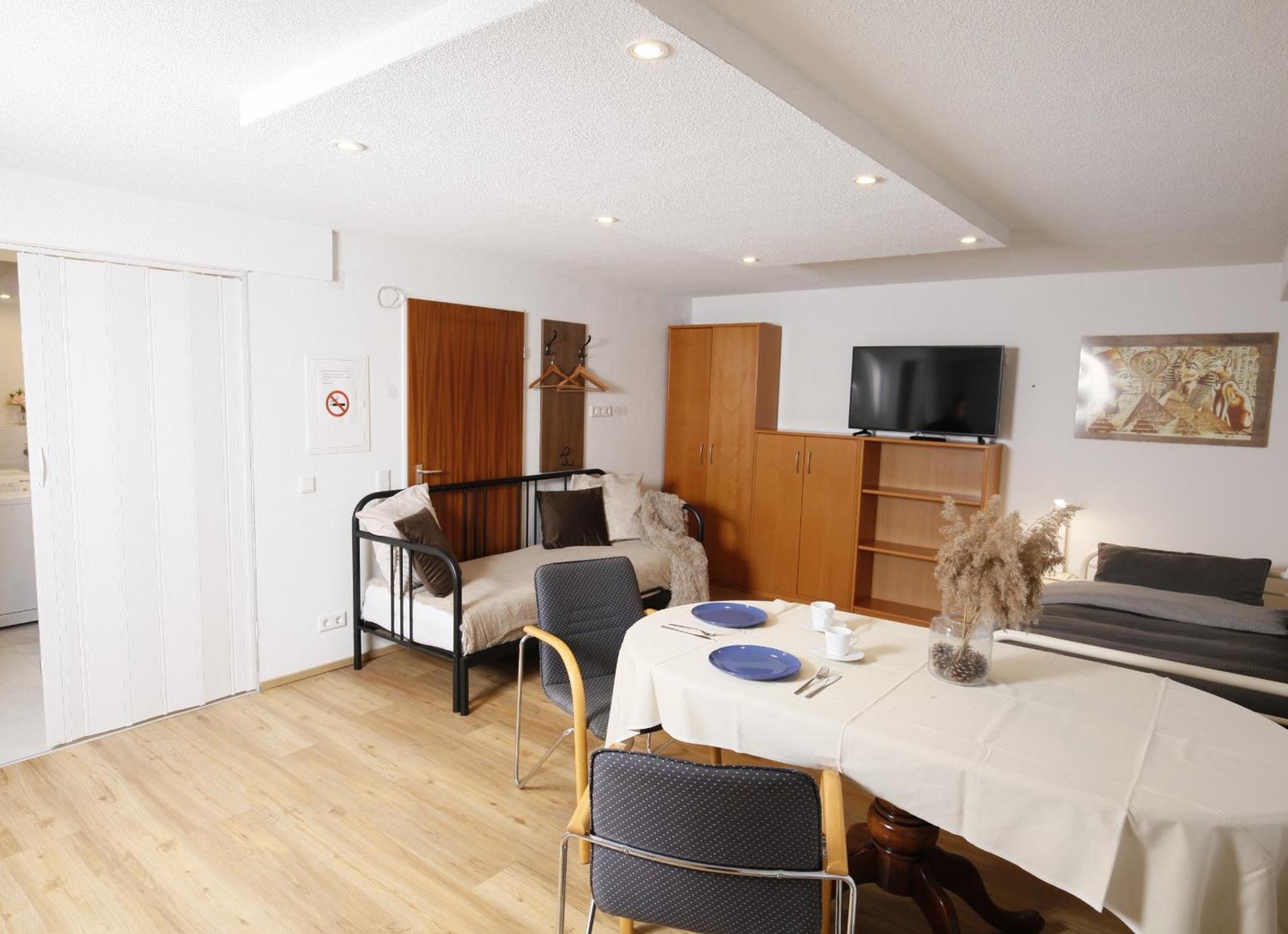 Apartment Mit Parkplatz *